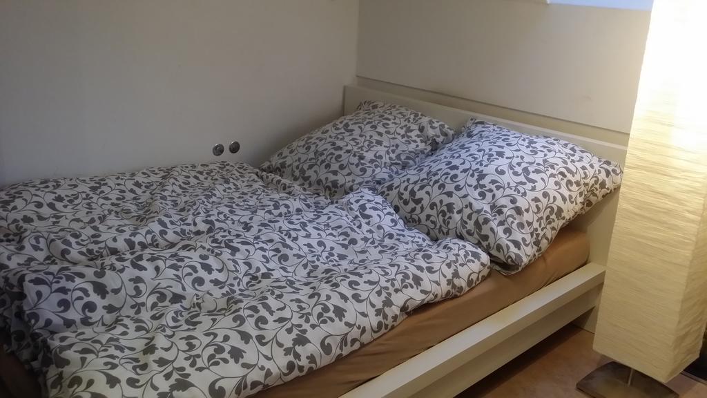 Вілла Wiflinger Graben Einfamilienhaus Worth Екстер'єр фото
