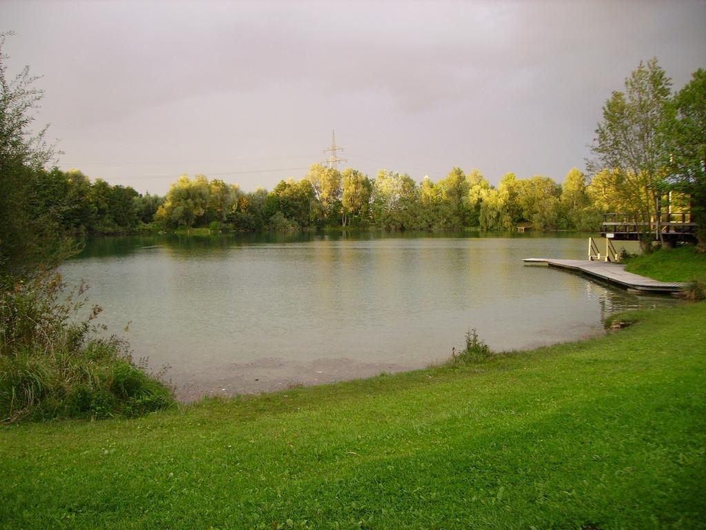 Вілла Wiflinger Graben Einfamilienhaus Worth Екстер'єр фото