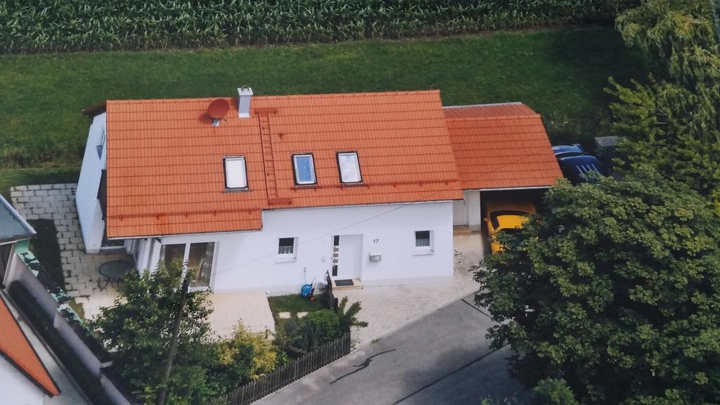 Вілла Wiflinger Graben Einfamilienhaus Worth Екстер'єр фото